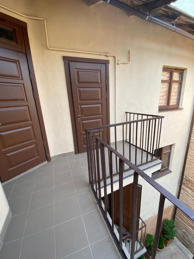 Yaroslav Osmomysl Square Apartments Leópolis Exterior foto